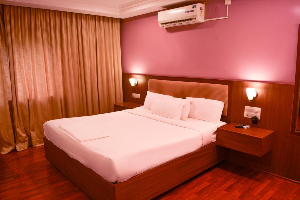 Serene Boutique Hotel Bangalore Eksteriør bilde