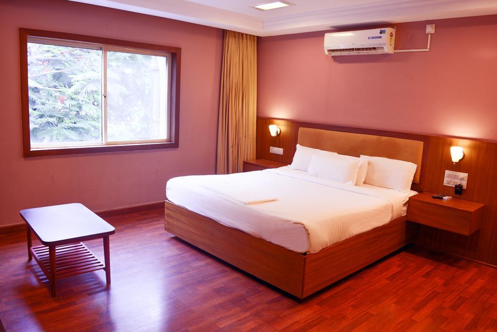 Serene Boutique Hotel Bangalore Eksteriør bilde
