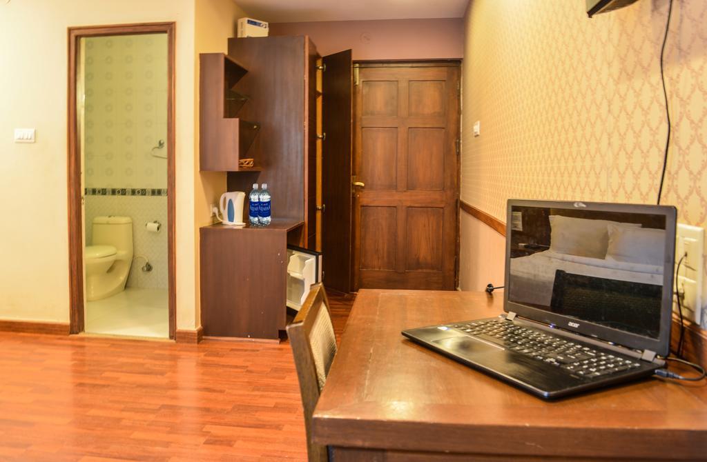 Serene Boutique Hotel Bangalore Eksteriør bilde