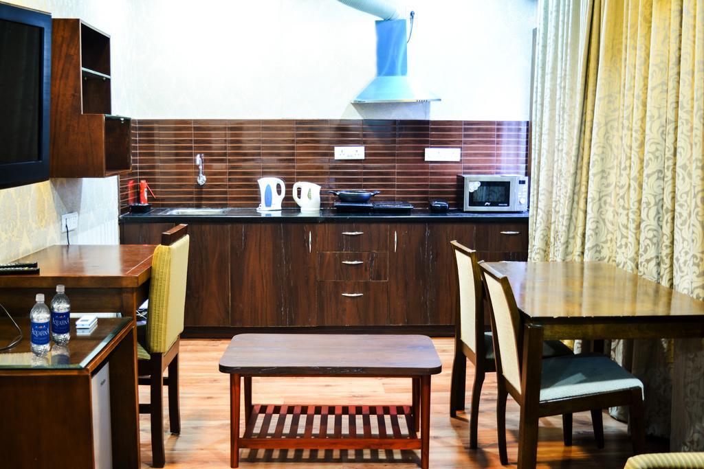 Serene Boutique Hotel Bangalore Eksteriør bilde