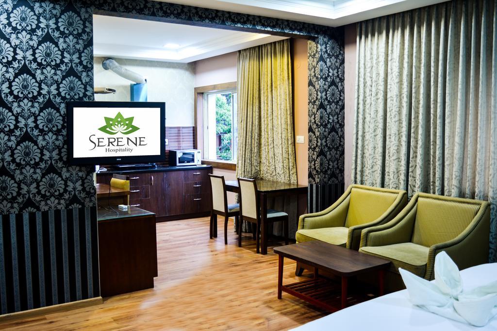 Serene Boutique Hotel Bangalore Eksteriør bilde