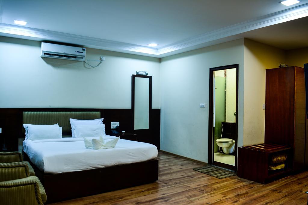 Serene Boutique Hotel Bangalore Eksteriør bilde
